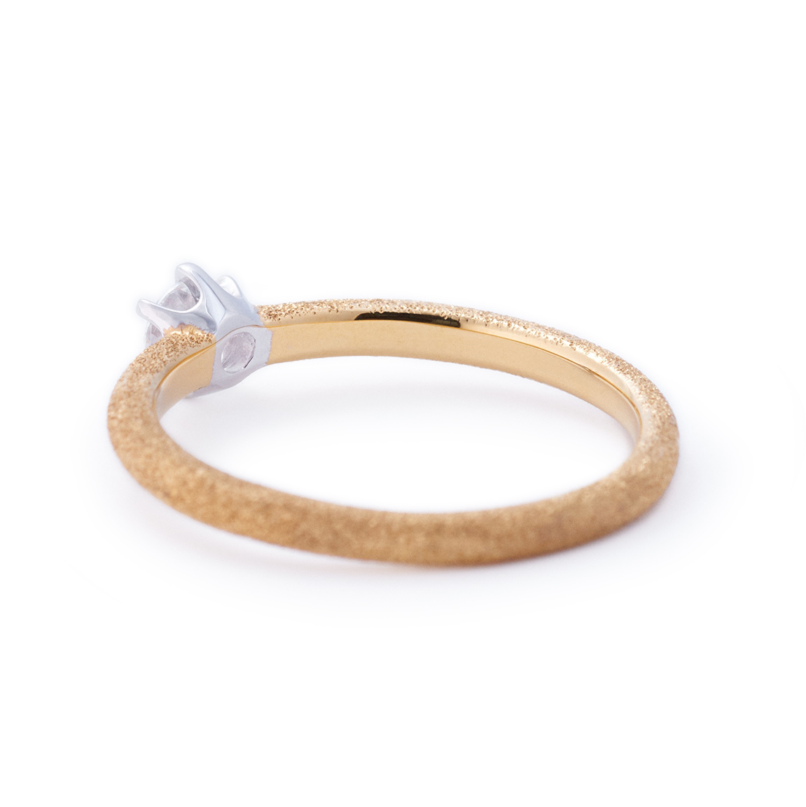 コンビ | 婚約指輪“クラフト“ | オーダーメイド結婚指輪・婚約指輪の 